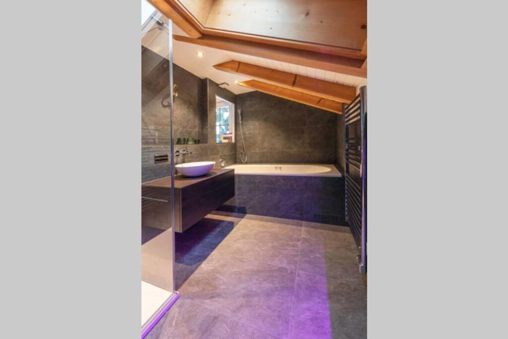 Exklusives Chalet Mit Traumhafter See- Und Bergsicht 젤리스베르크 외부 사진